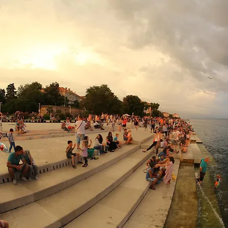 森迪公寓 公寓 *