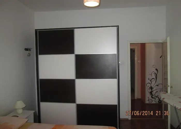 Sendy Apartament *
